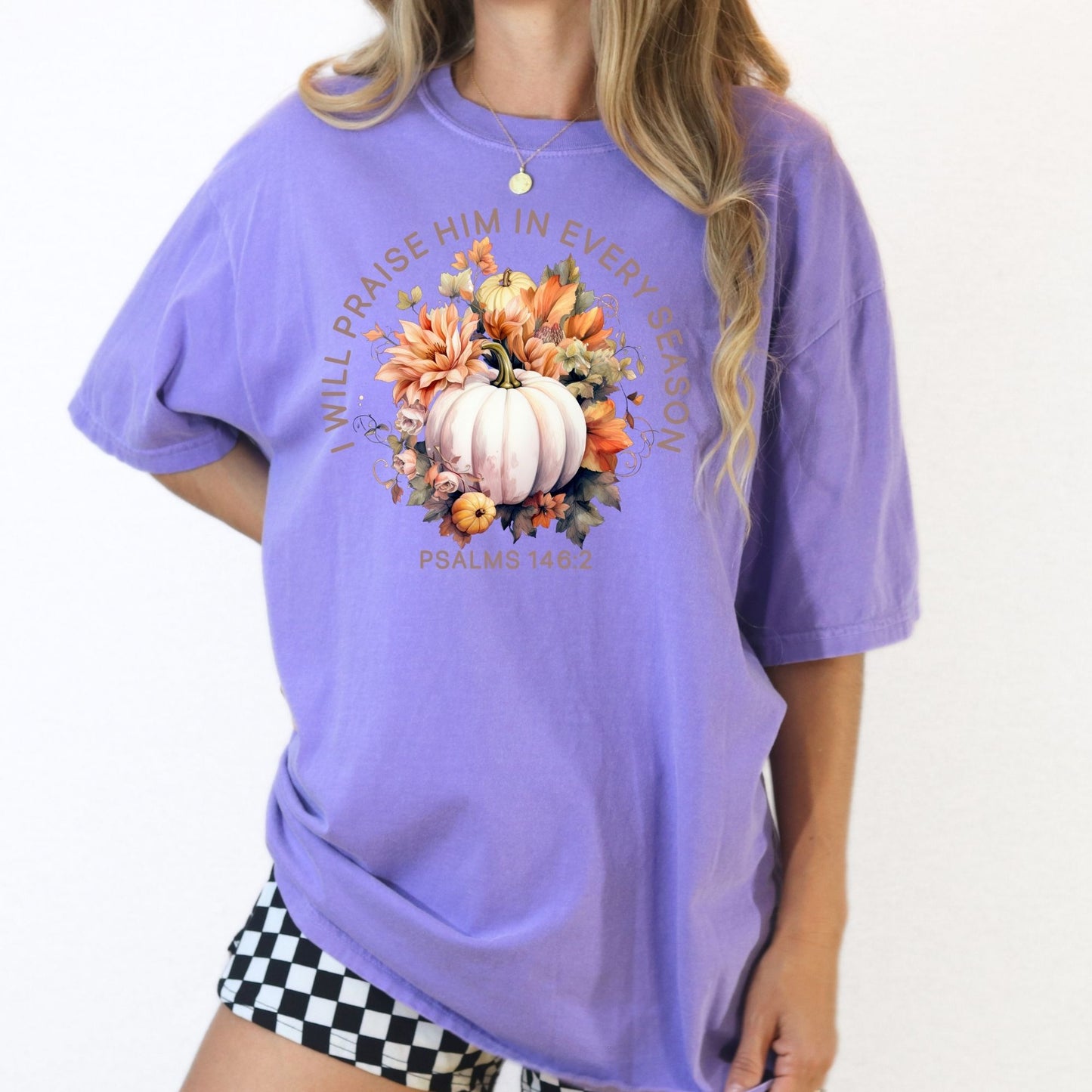 Fall Christian Pumpkin Scripture Tee – I Will Praise Him in Every Season – Purple DTG Comfort Colors Style T-Shirt