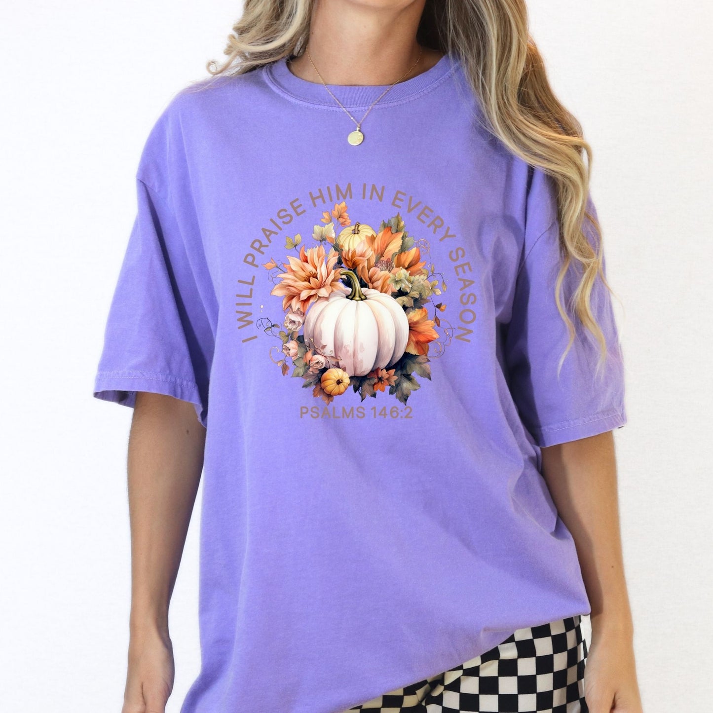 Fall Christian Pumpkin Scripture Tee – I Will Praise Him in Every Season – Purple DTG Comfort Colors Style T-Shirt