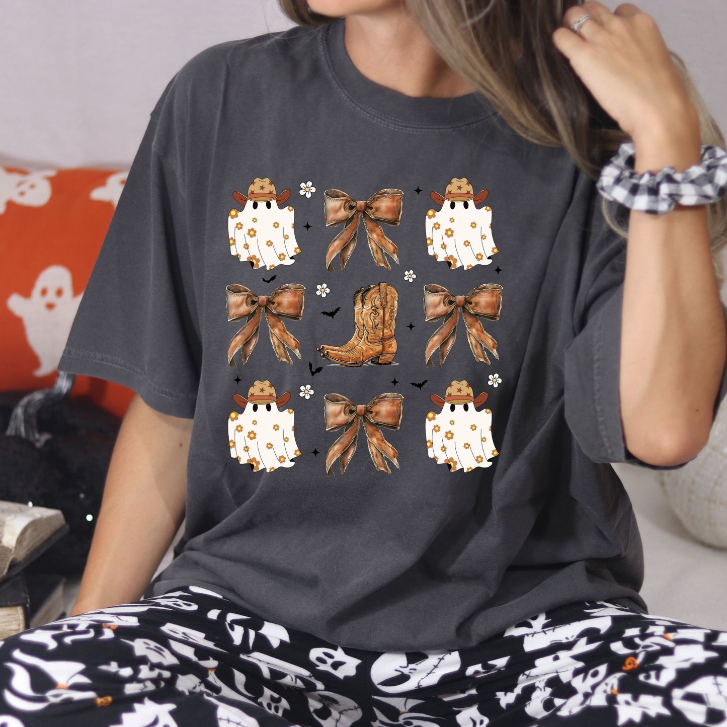 Cowgirl Ghost & Western Boot Graphic Tee – Oversized Vintage Halloween Shirt – DTG Printed Fall Outfit