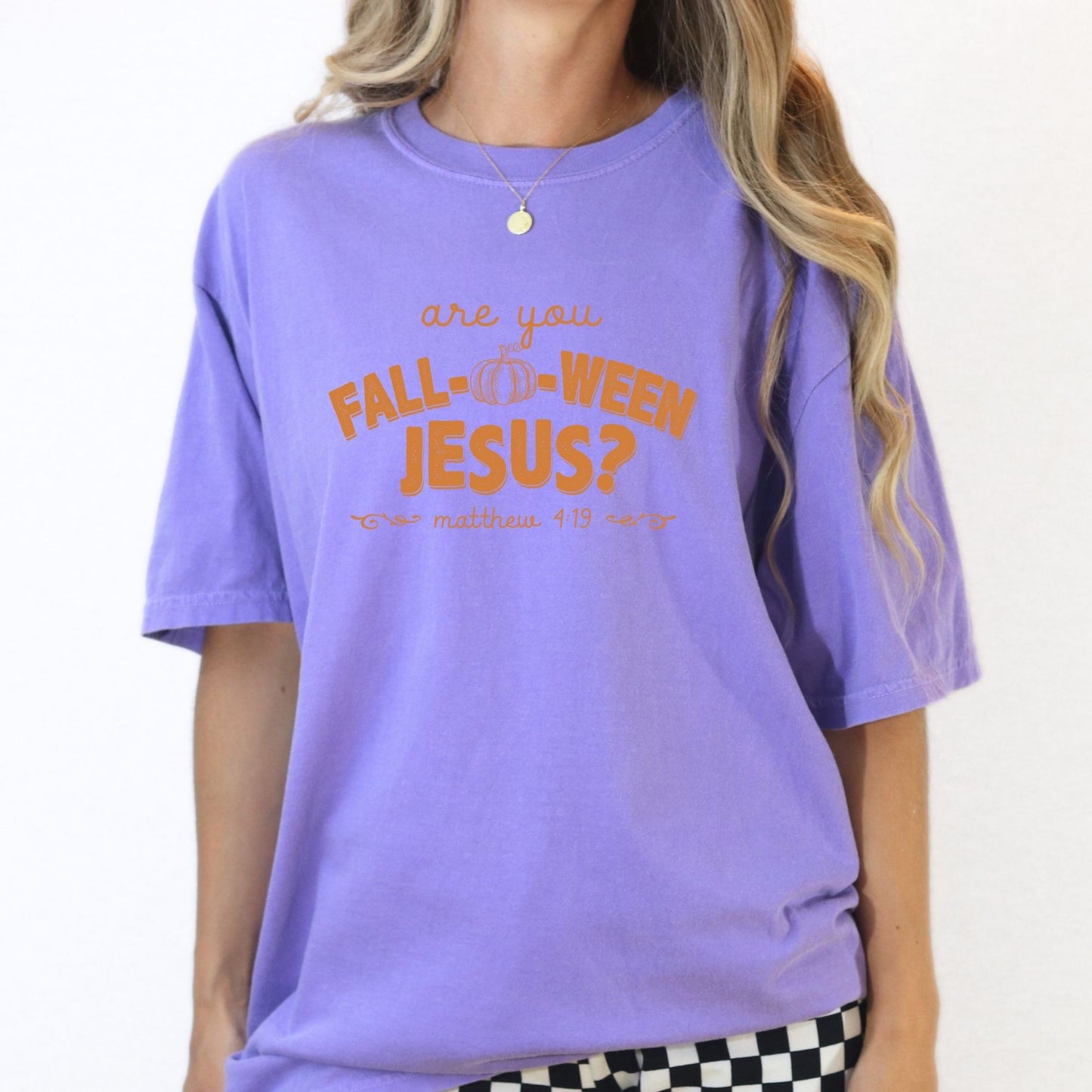 Christian Fall Pumpkin Graphic Tee – Religious Autumn T-Shirt with Bible Verse – DTG Printed Comfort Colors Shirt