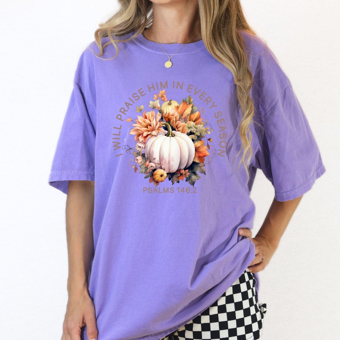 Fall Christian Pumpkin Scripture Tee – I Will Praise Him in Every Season – Purple DTG Comfort Colors Style T-Shirt
