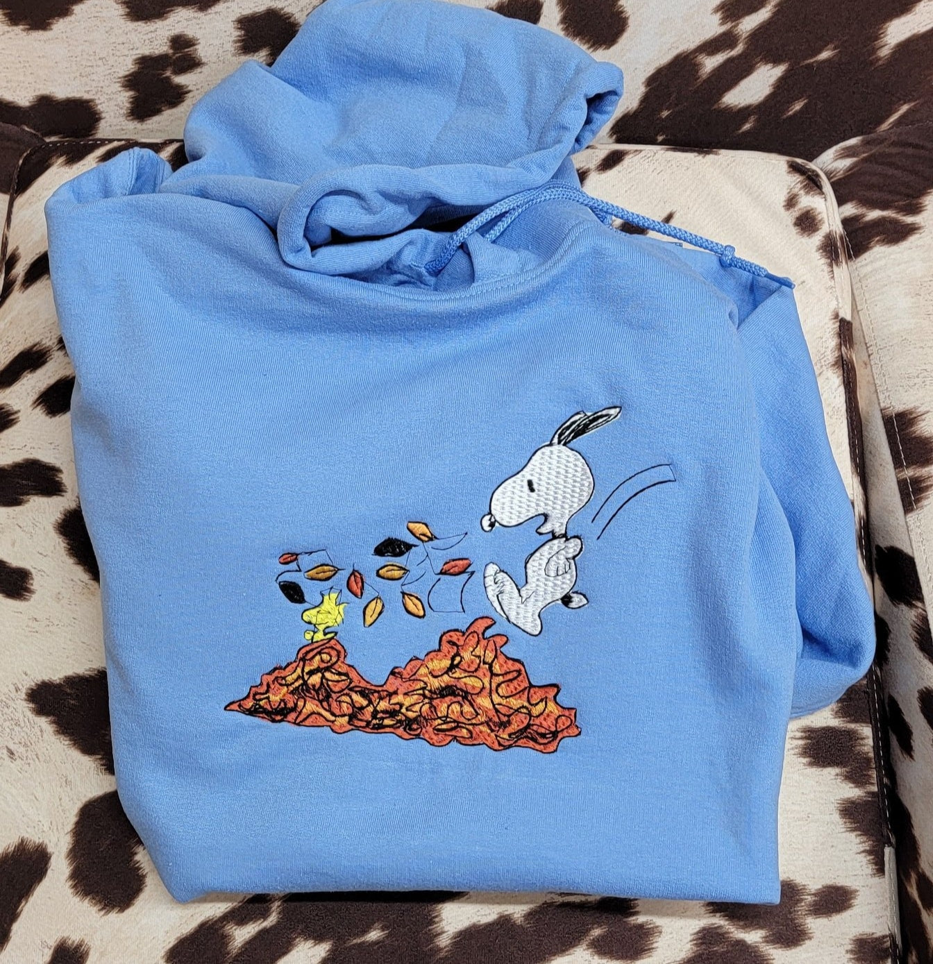 Snoopy Fall Embroidery Crewneck, Fall Autumn Snoopy With Leaves Sweatshirt , Gift For Mom Or Girlfriend Snoopy Lovers