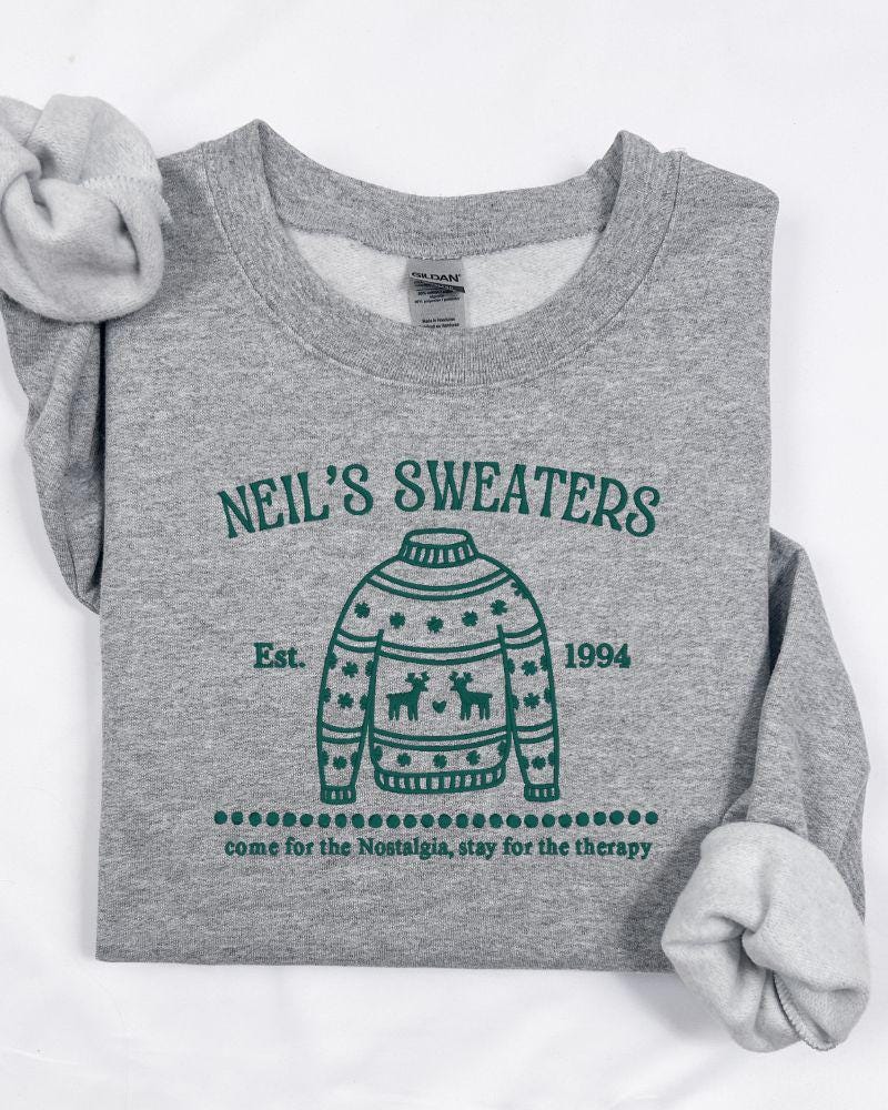 Nostalgic Santa Claus Inspired Sweatshirt – Retro Embroidered Holiday Crewneck – Cozy 90s Christmas Sweater Gift